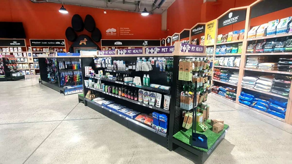 Gondola Shelving for Pet Shop